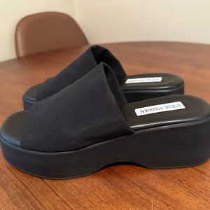 Steve Madden slinky platform sandals